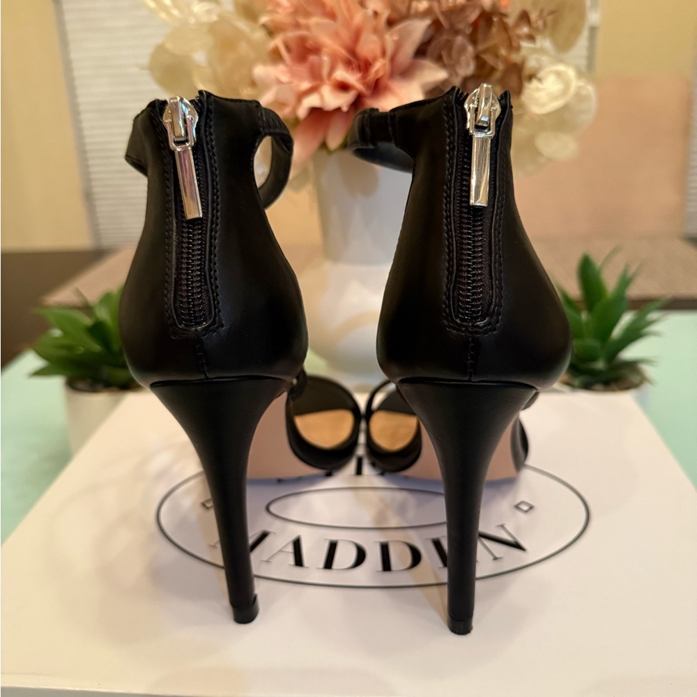 Steve Madden Elegant Black Strappy Heels - Picture 4 of 8